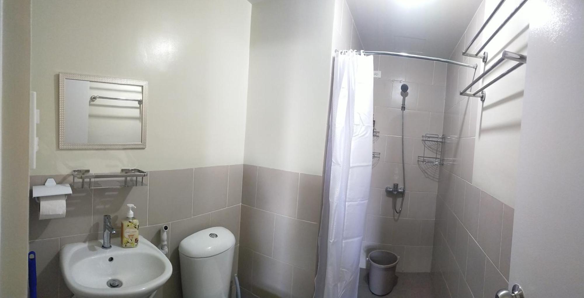 Budget Accommodation Holland Park Condominium Southwoods Binan Laguna Jalang Esterno foto